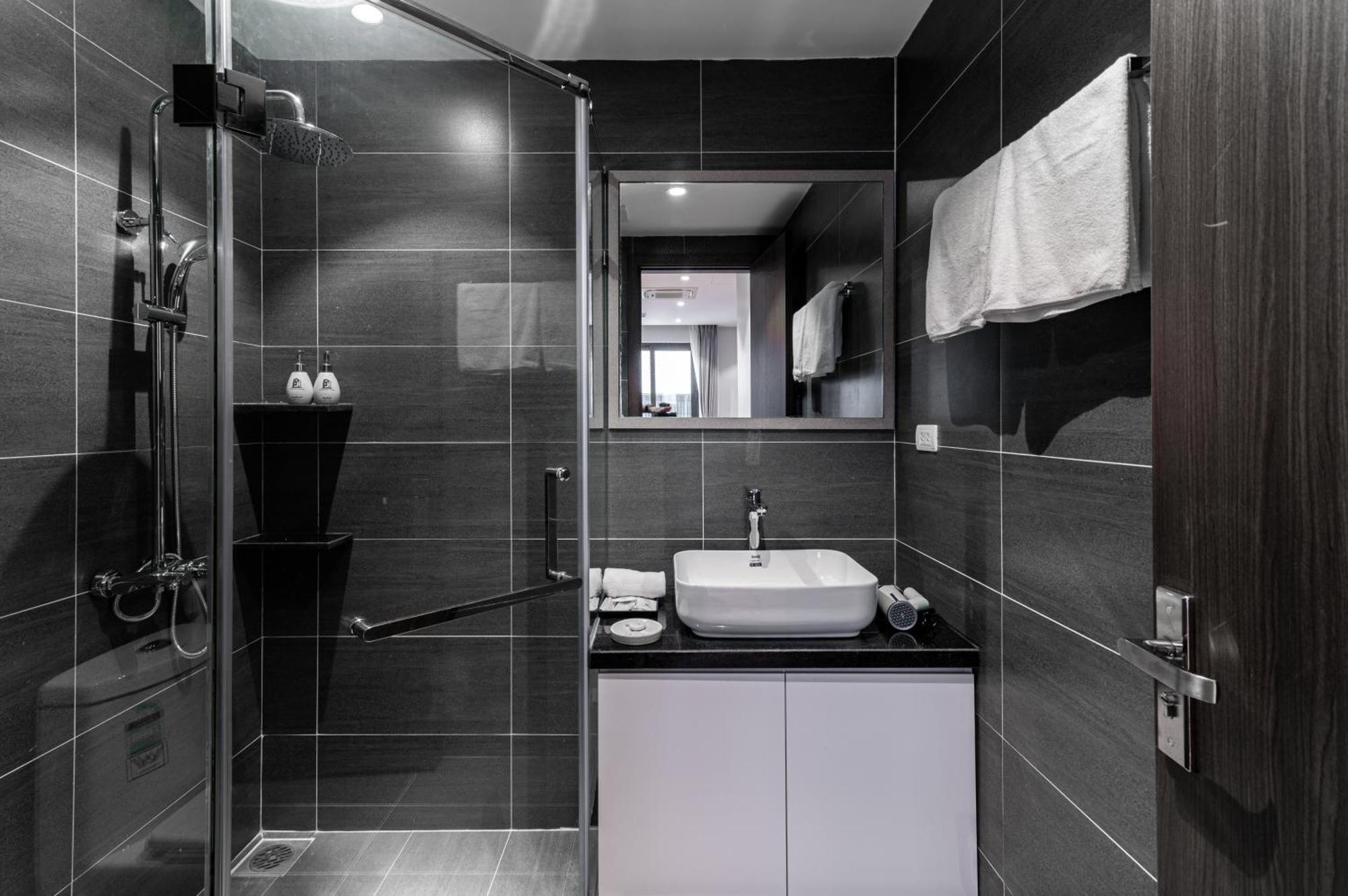 Luxe Paradise Suites Hotel To Ngoc Van Ханой Екстер'єр фото